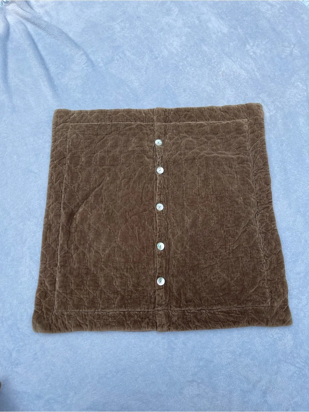 Set of two gently used  quilted cotton chocolate, brown Bella Notte euro shams🤎